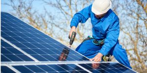 Installation Maintenance Panneaux Solaires Photovoltaïques à Lastic